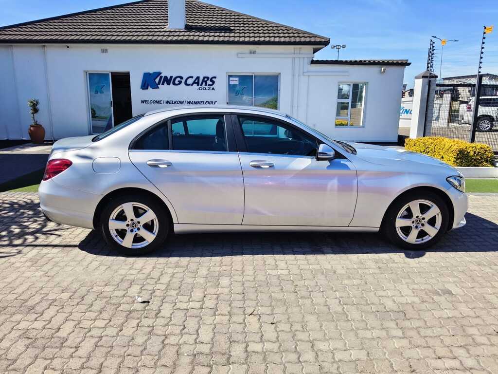Mercedes-benz C Class - View 8