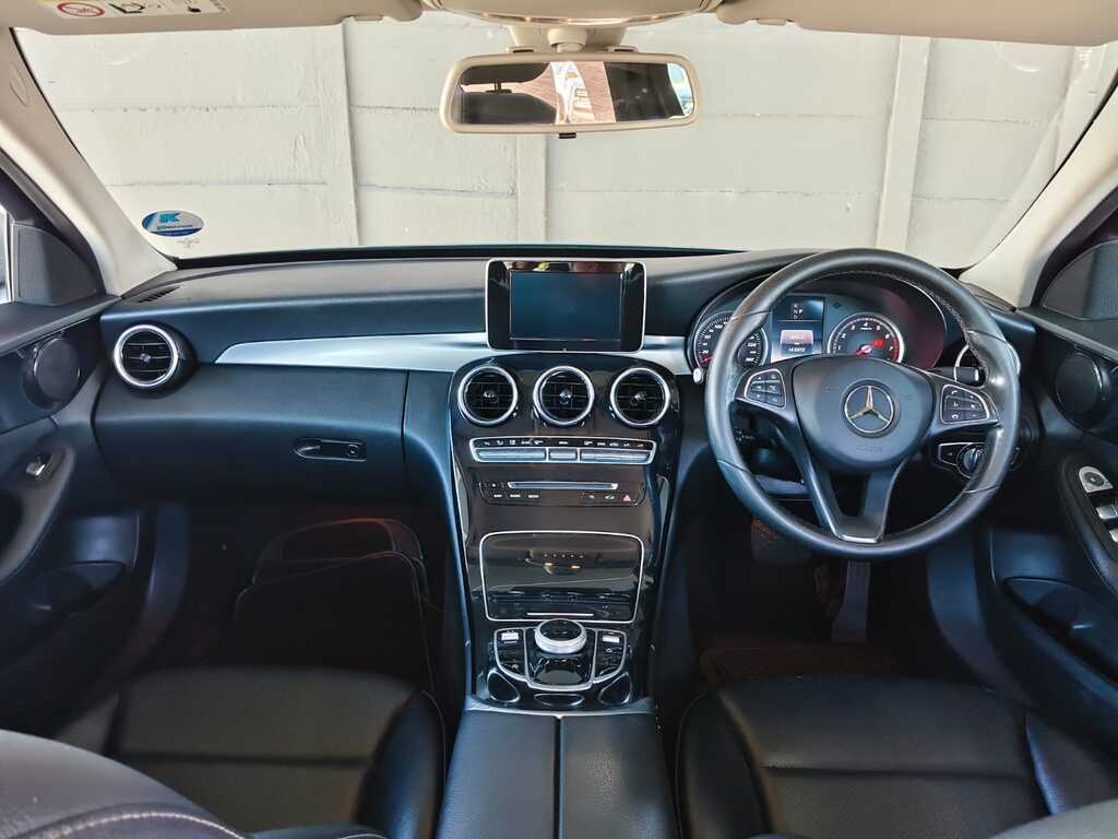 Mercedes-benz C Class - View 9