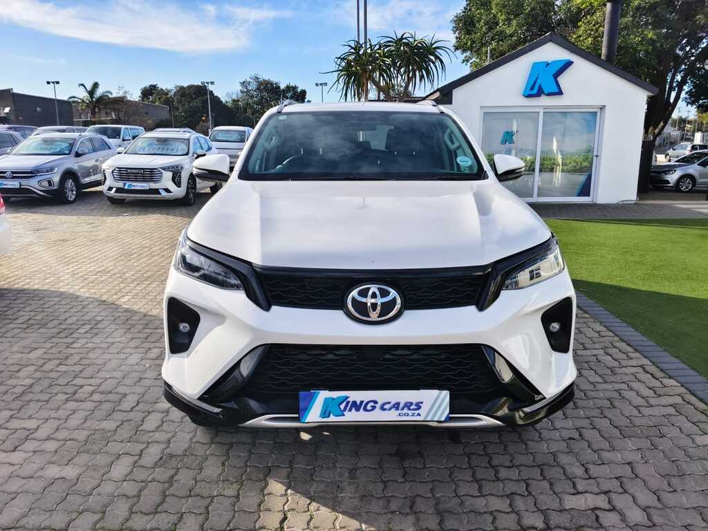 Toyota Fortuner - View 2