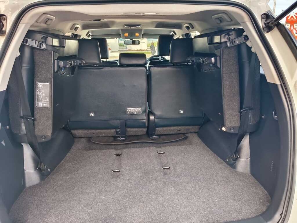Toyota Fortuner - View 13