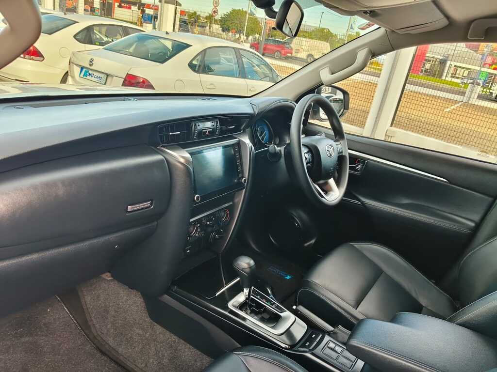 Toyota Fortuner - View 14