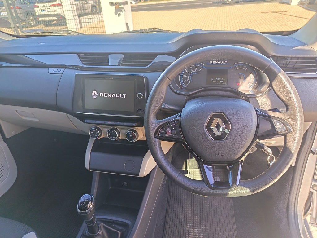 Renault Triber - View 10