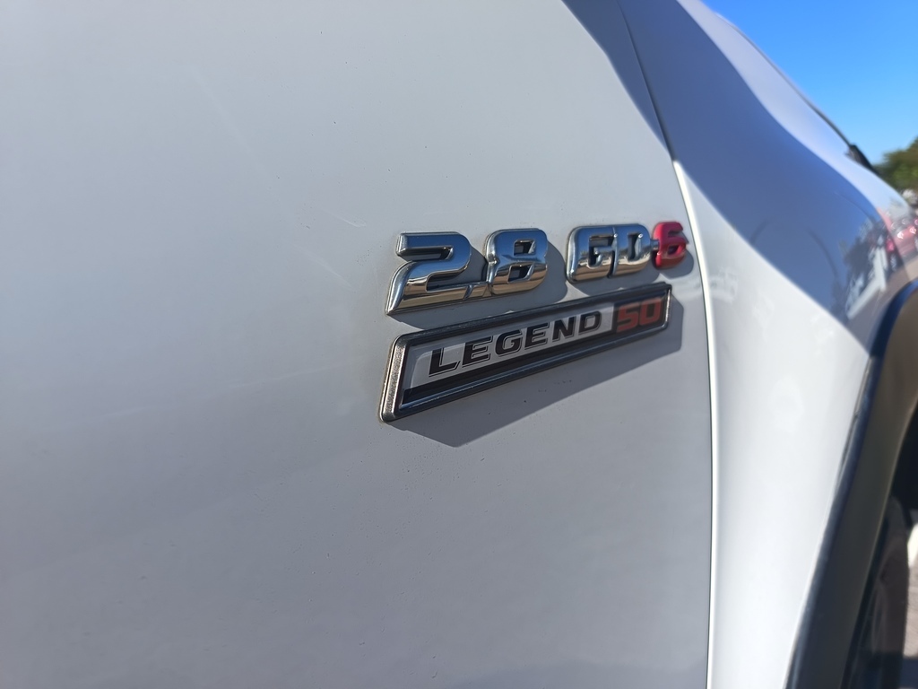 Toyota Hilux - View 9