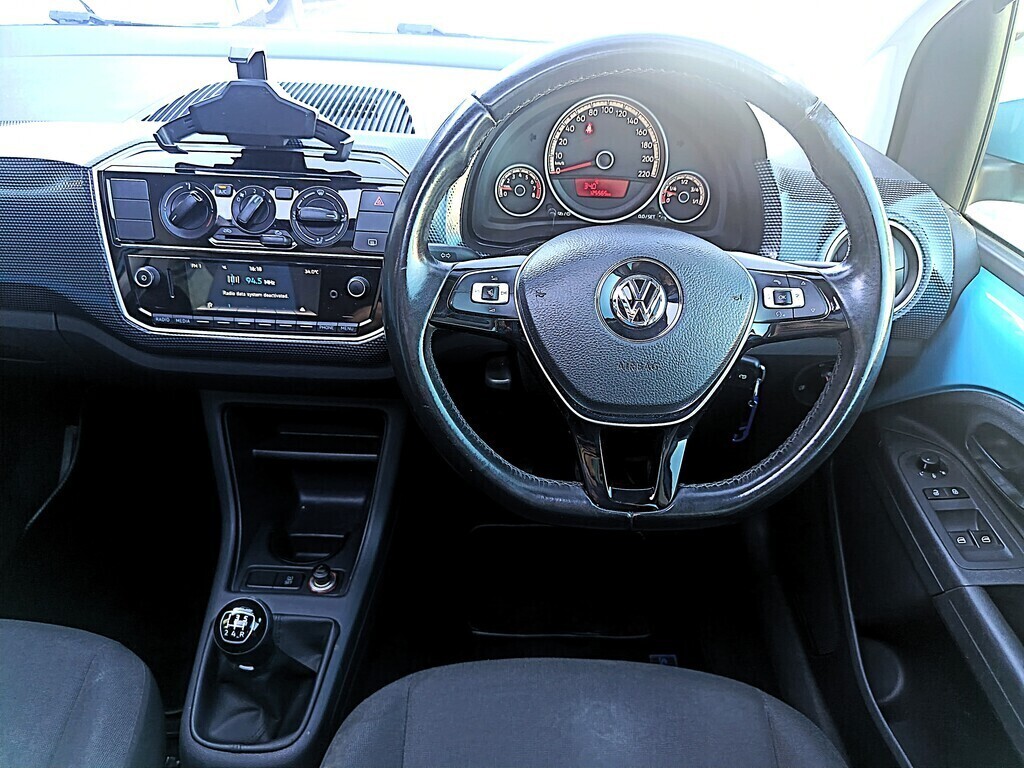 Volkswagen Up - View 12