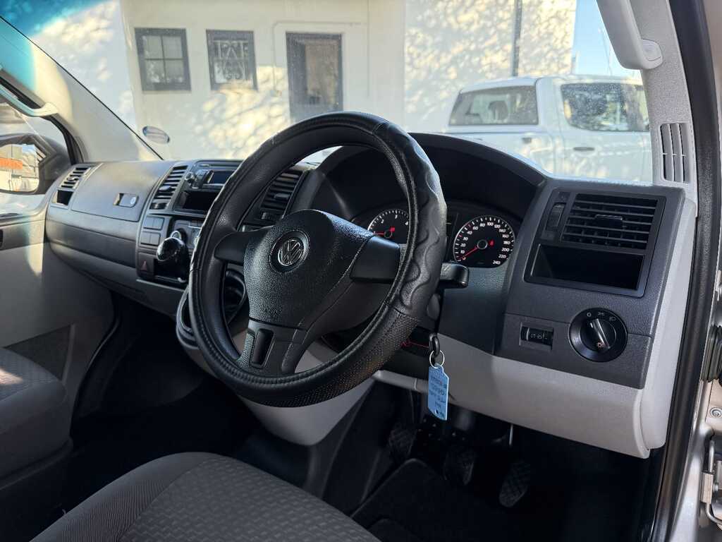 Volkswagen T5 - View 11