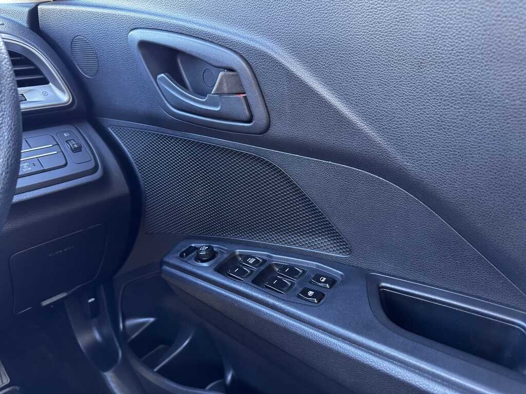 Mahindra Xuv3xo - View 11