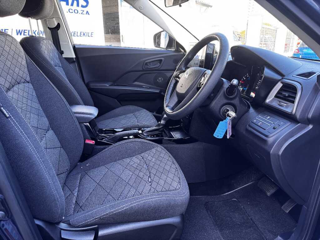 Mahindra Xuv3xo - View 13
