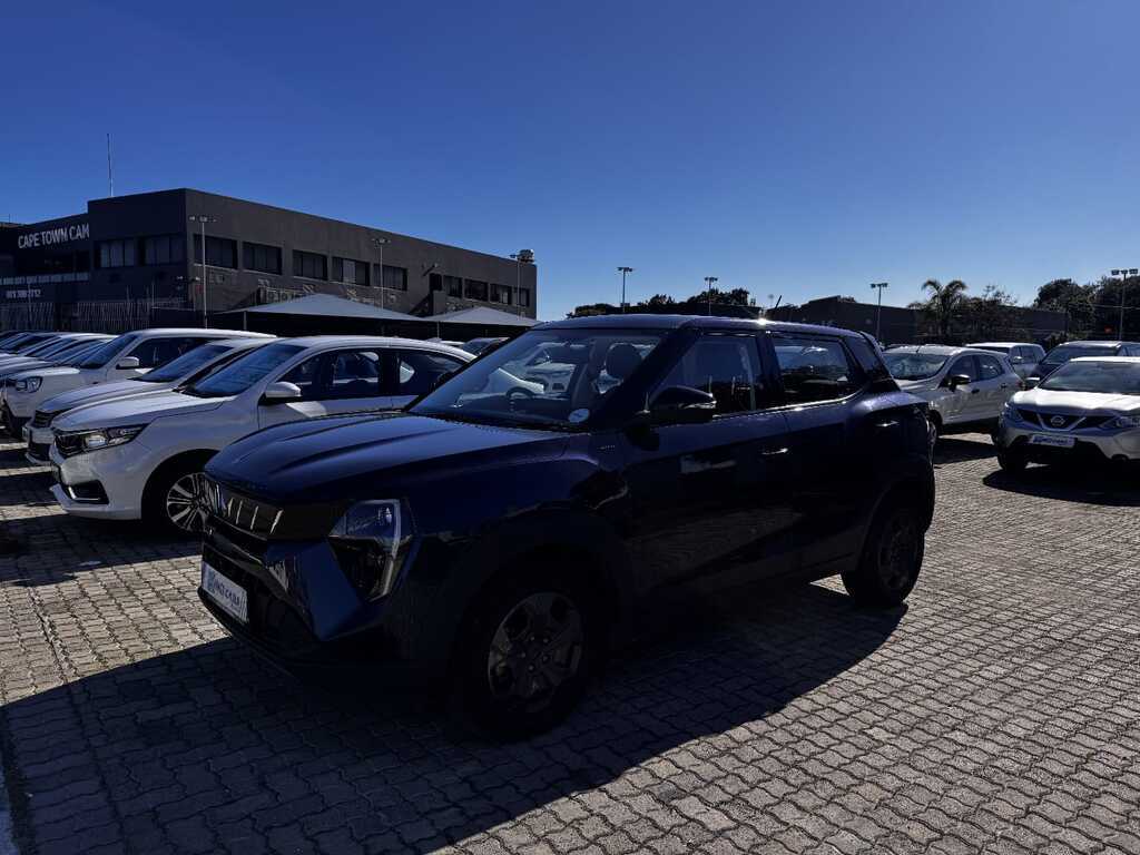 Mahindra Xuv3xo - View 3