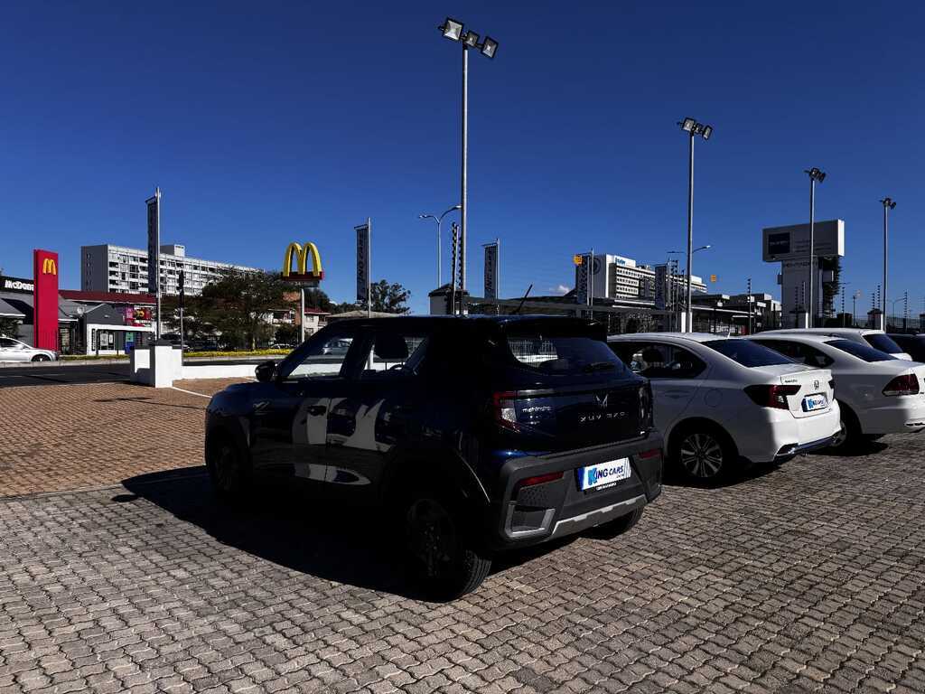 Mahindra Xuv3xo - View 5