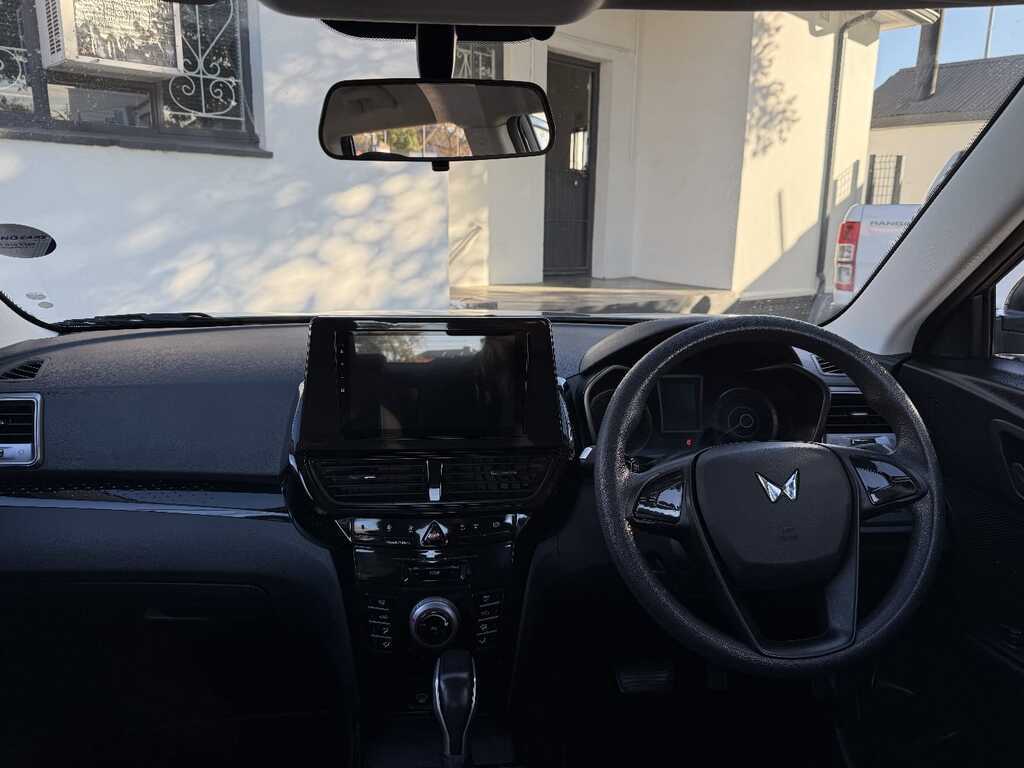 Mahindra Xuv3xo - View 13