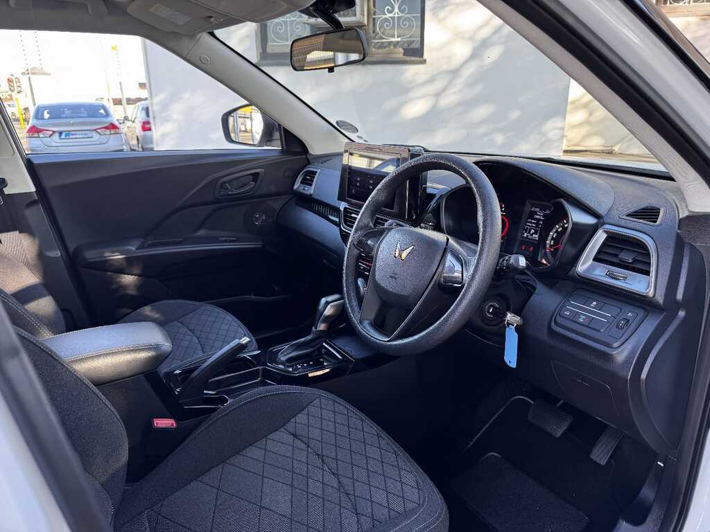 Mahindra Xuv3xo - View 17