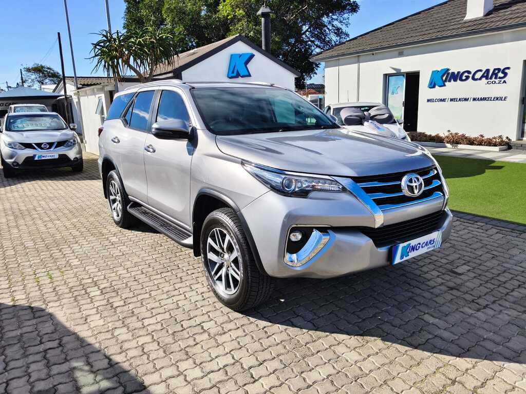 Toyota Fortuner - View 1