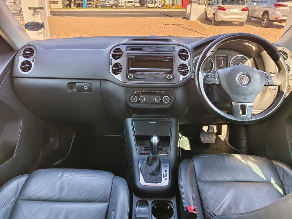 Volkswagen Tiguan - View 9