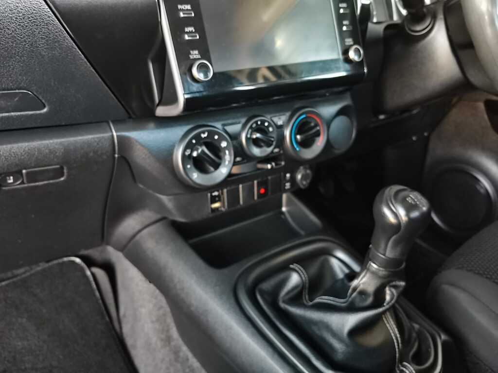 Toyota Hilux - View 11
