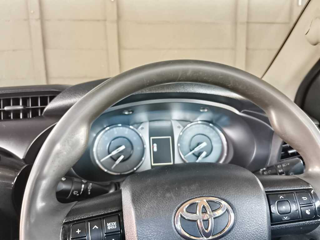 Toyota Hilux - View 13