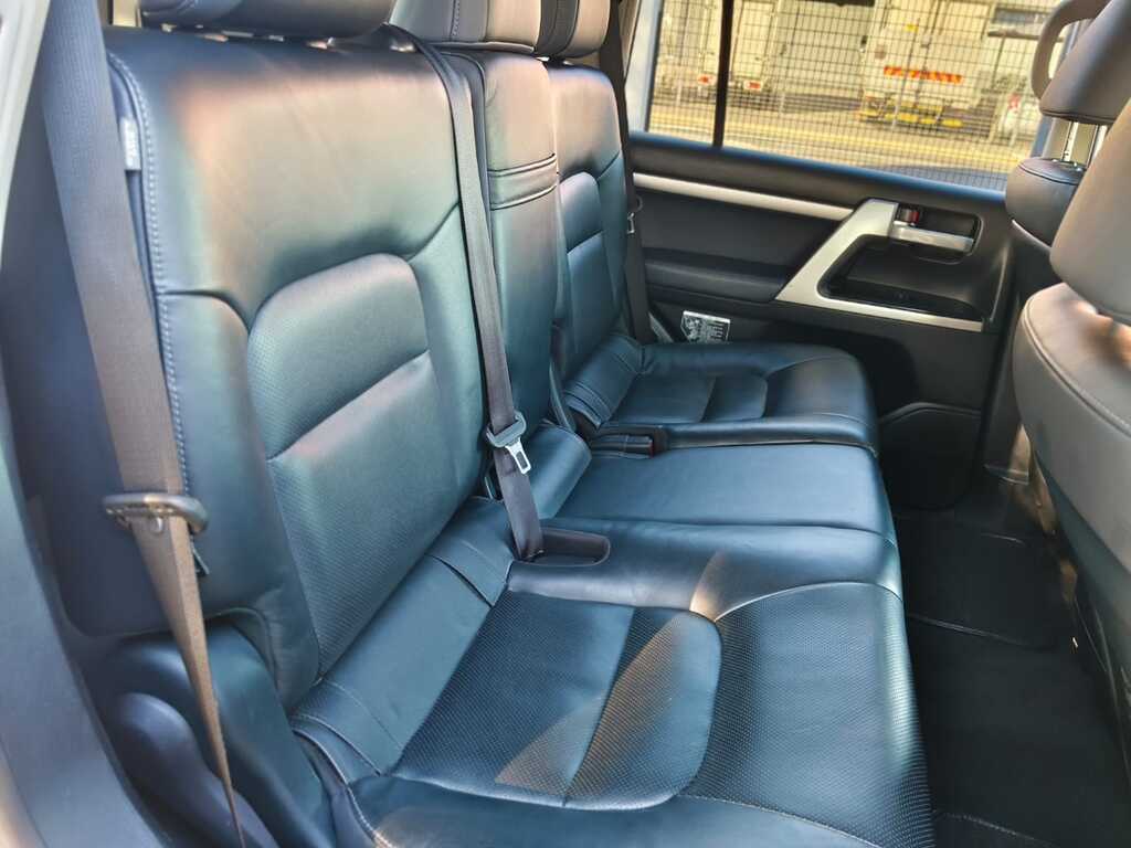 Toyota Land Cruiser 200 - View 14