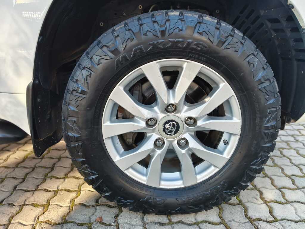 Toyota Land Cruiser 200 - View 17