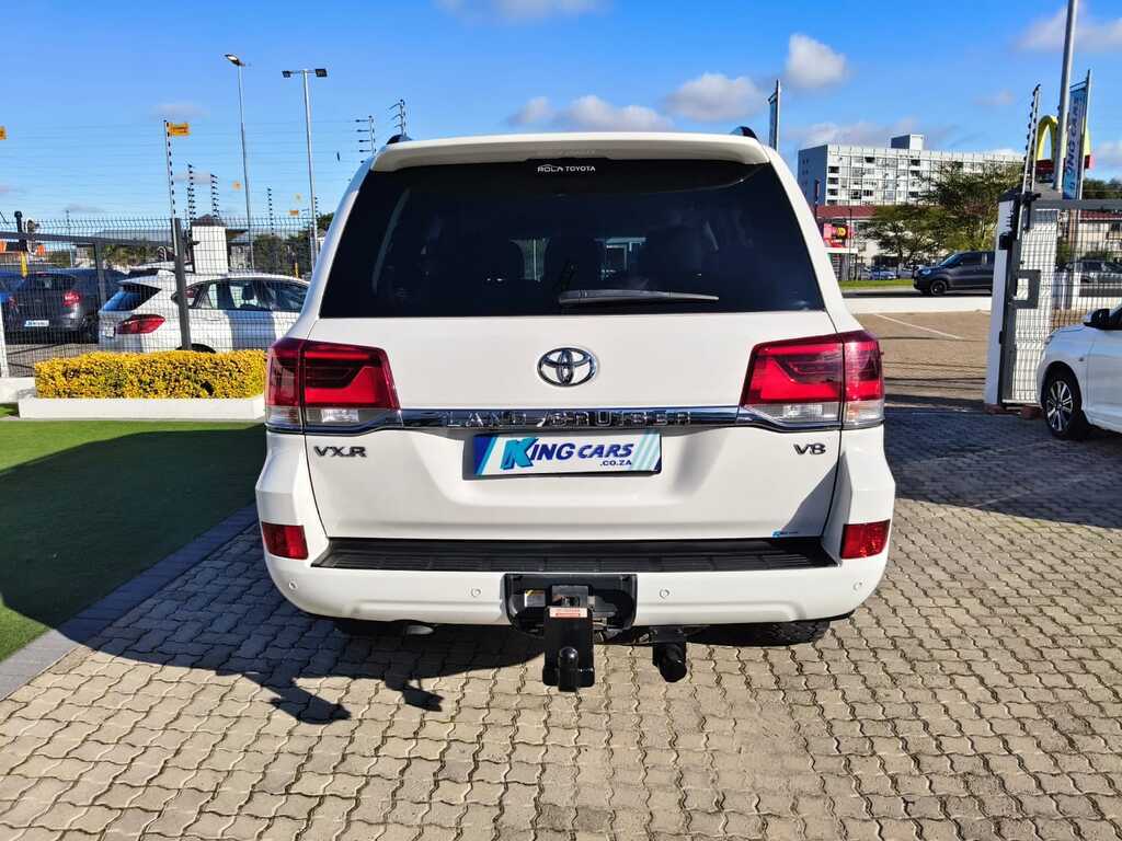 Toyota Land Cruiser 200 - View 6