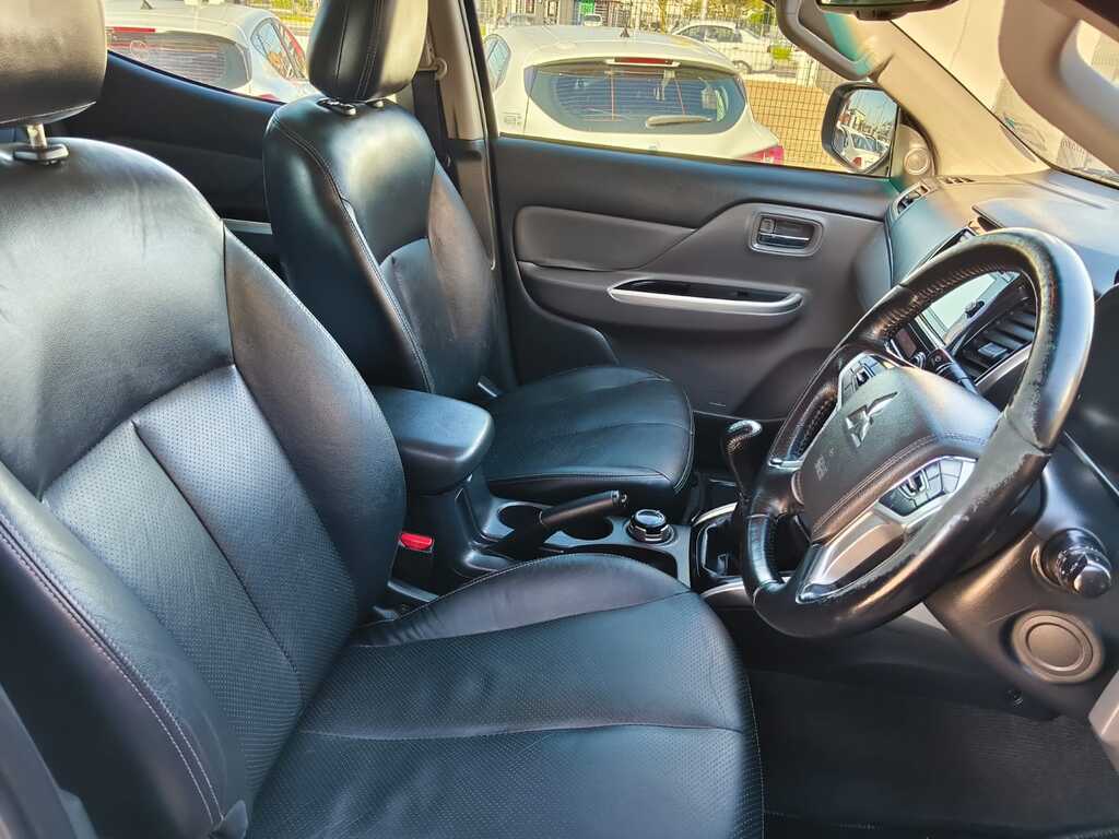Mitsubishi Triton - View 11