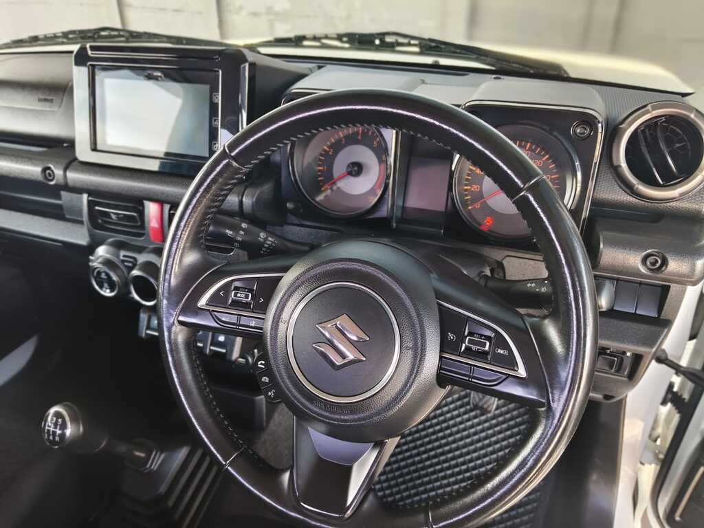 Suzuki Jimny - View 11