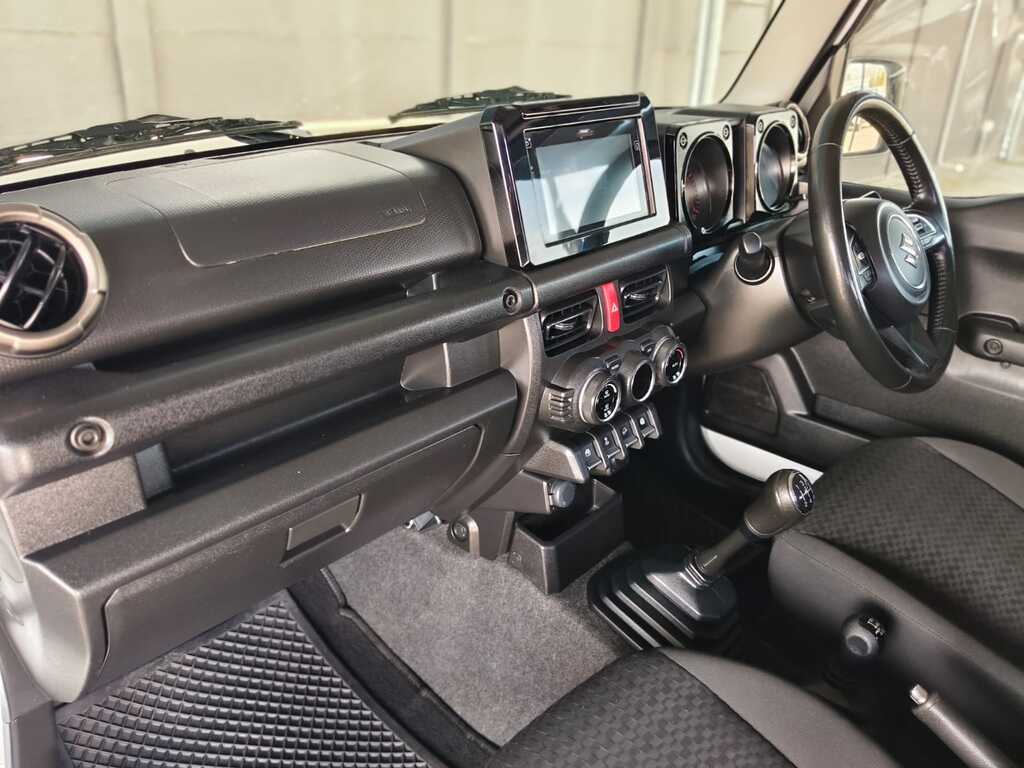 Suzuki Jimny - View 16