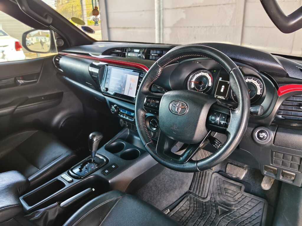 Toyota Hilux - View 11