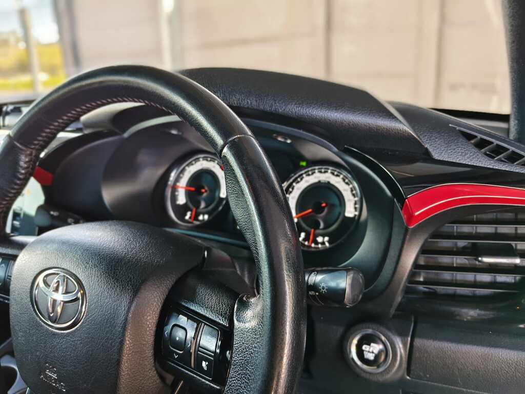 Toyota Hilux - View 16