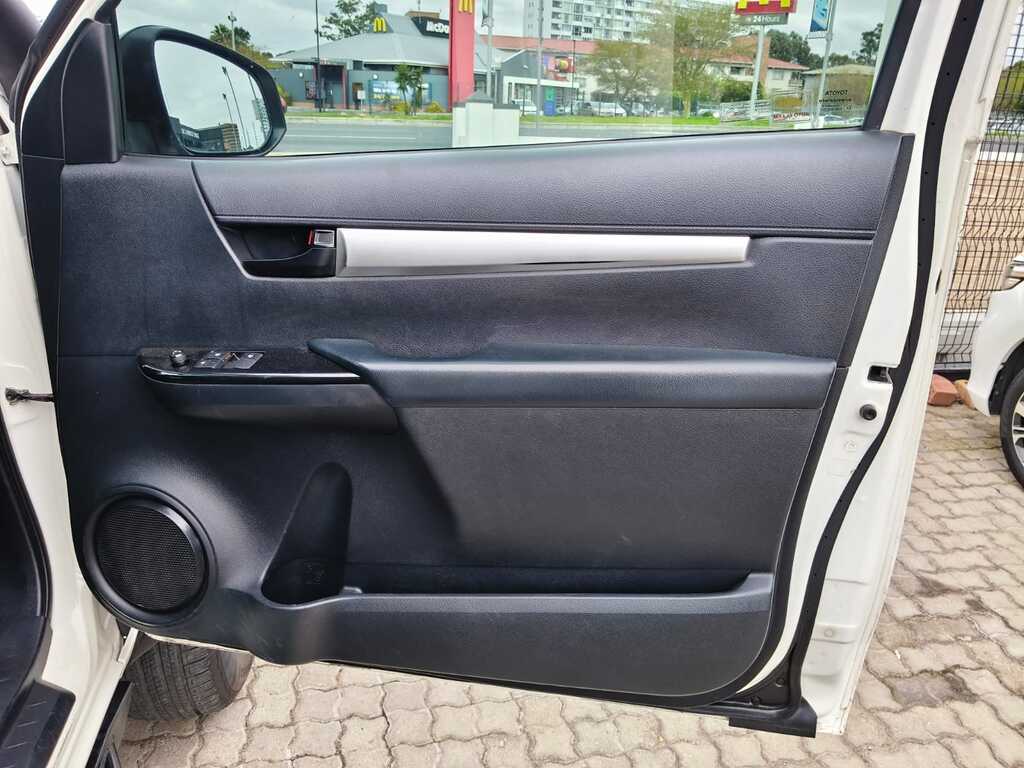 Toyota Hilux - View 11