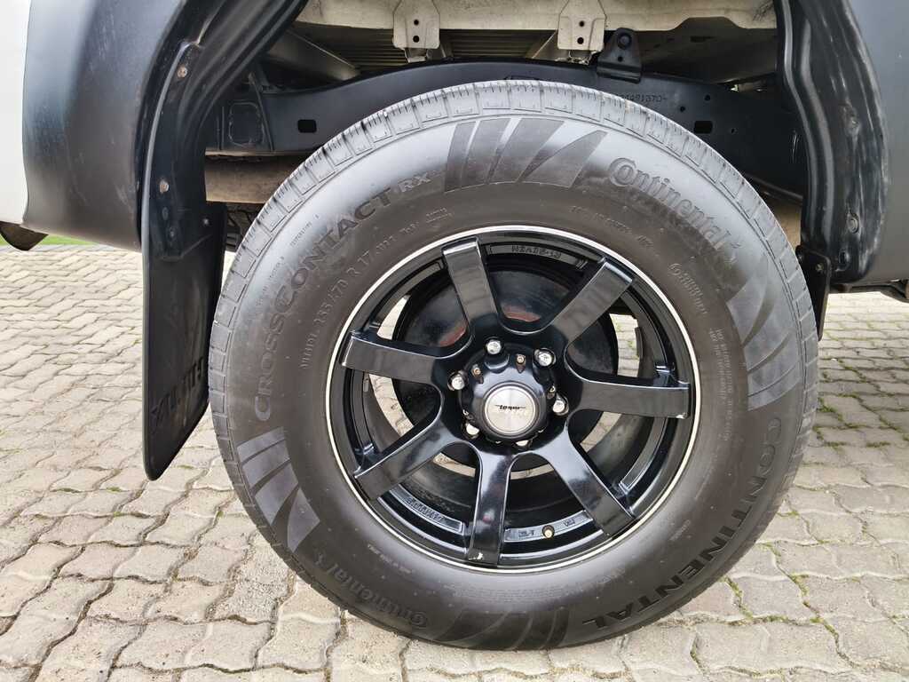 Toyota Hilux - View 12