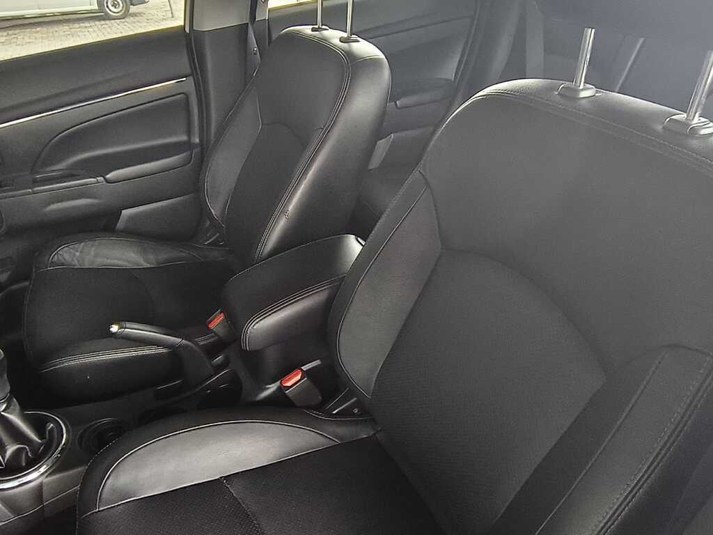 Mitsubishi Asx - View 10