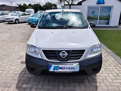 2022 Nissan NP200 — photo 2