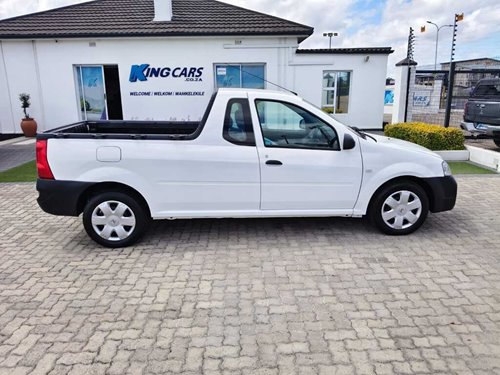 2022 Nissan NP200 — photo 8