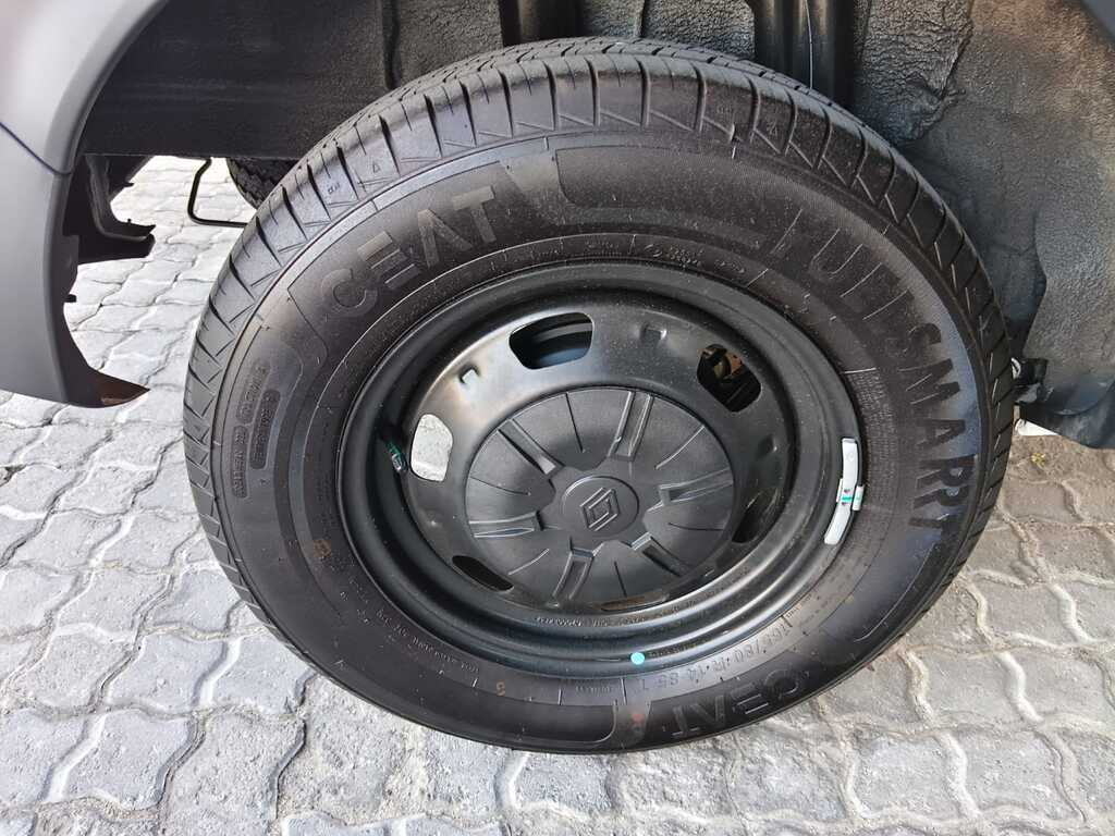 Renault Triber - View 16