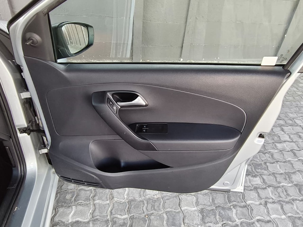 Volkswagen Polo - View 12