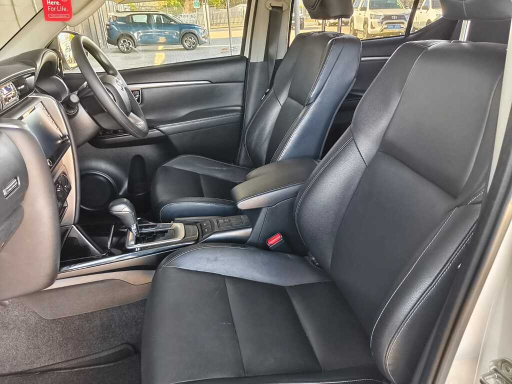 Toyota Fortuner - View 11