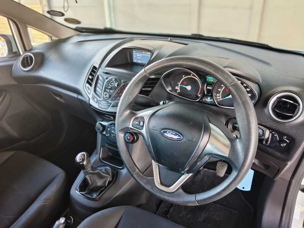 Ford Fiesta - View 9