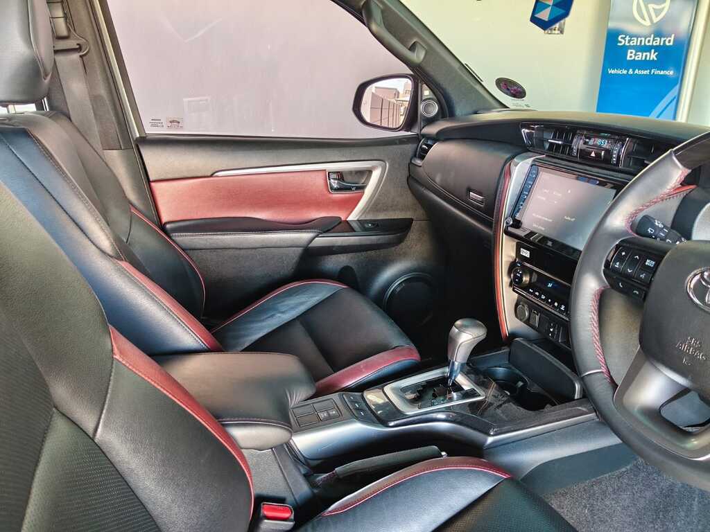 Toyota Fortuner - View 16