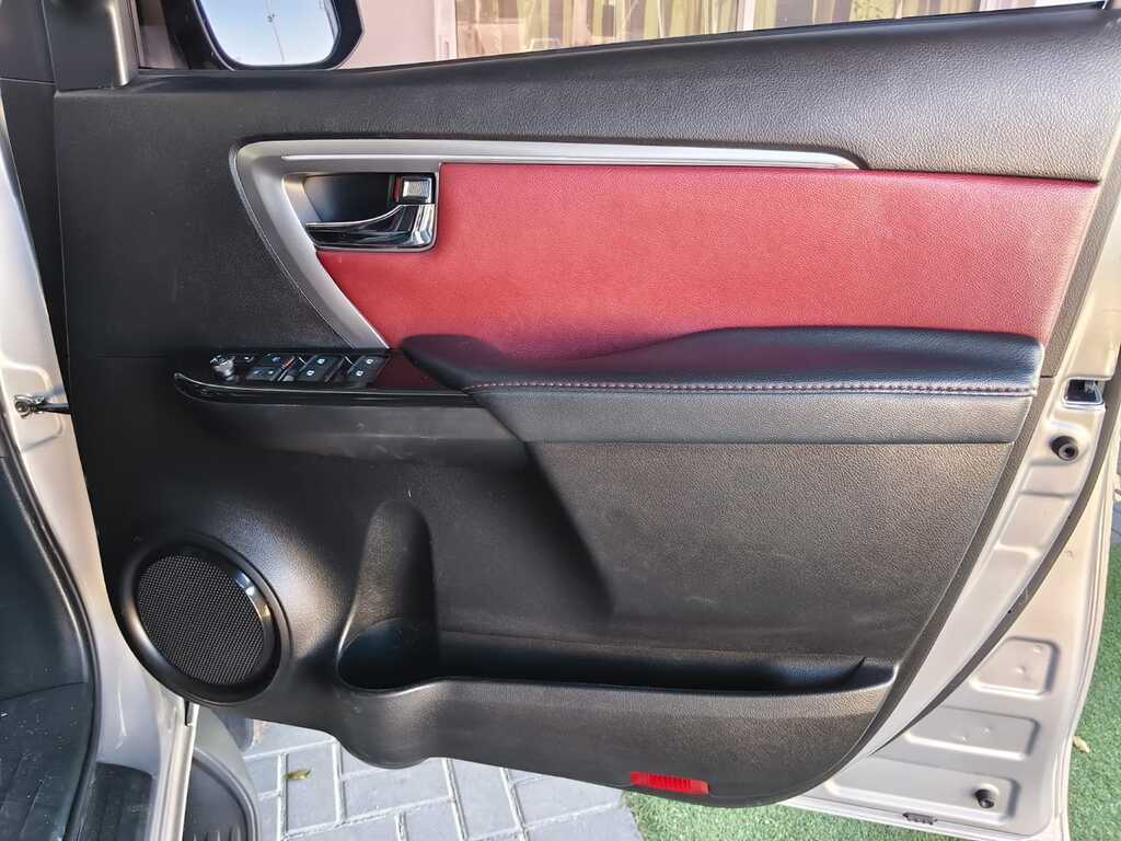Toyota Fortuner - View 17