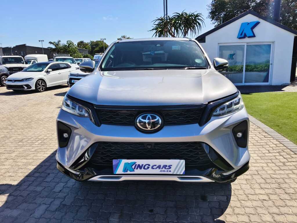 Toyota Fortuner - View 2