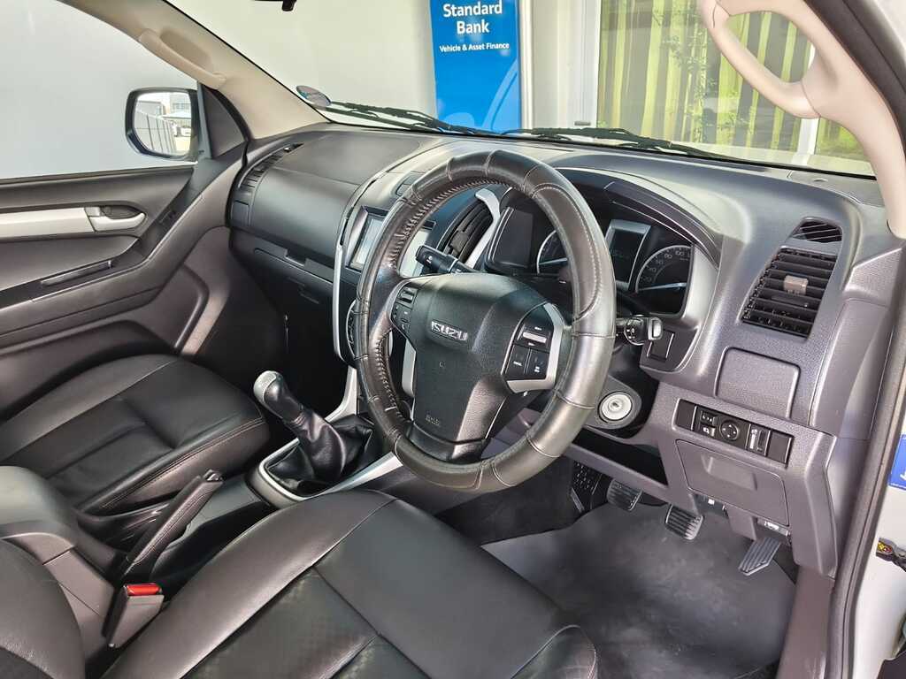 Isuzu Kb - View 9
