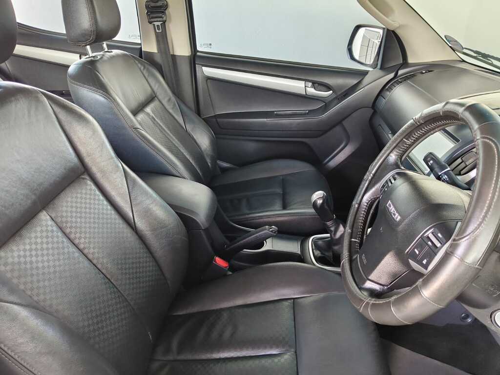 Isuzu Kb - View 10