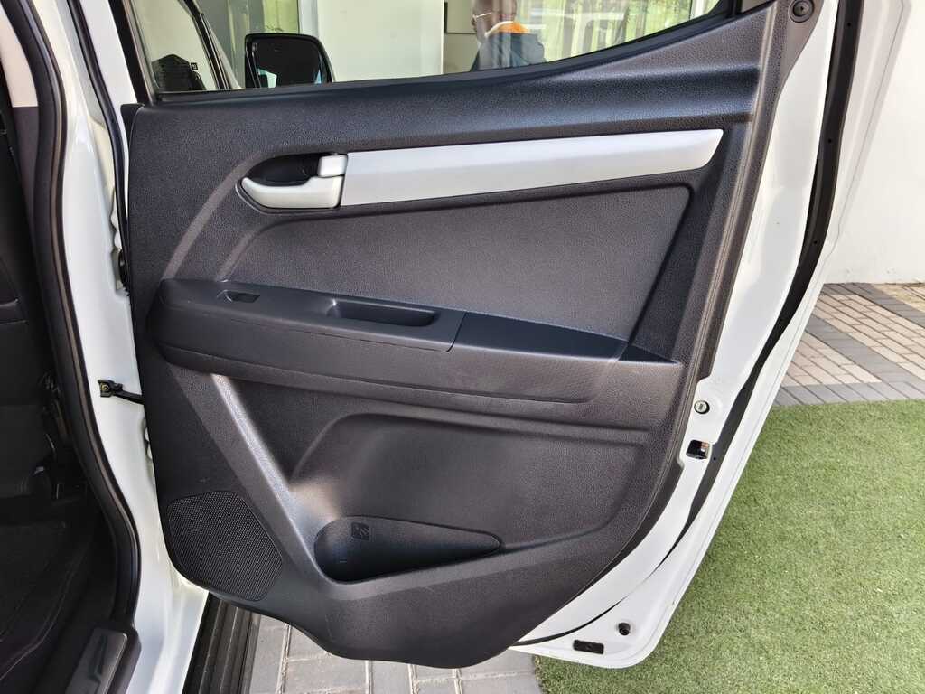 Isuzu Kb - View 15