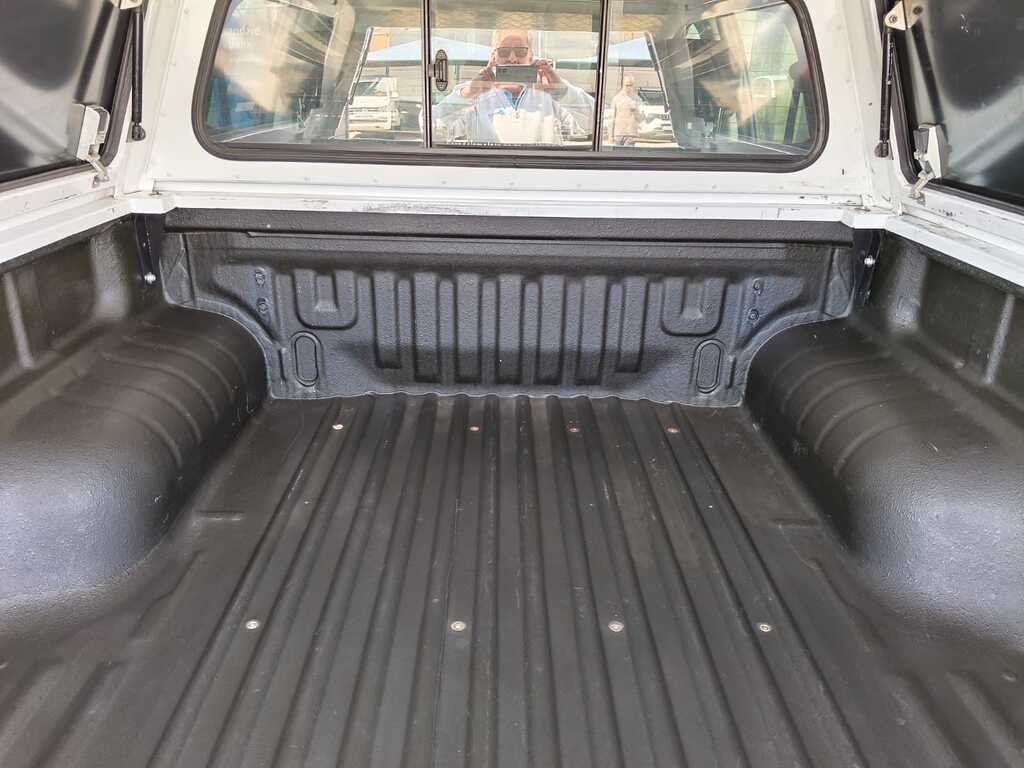 Isuzu Kb - View 19