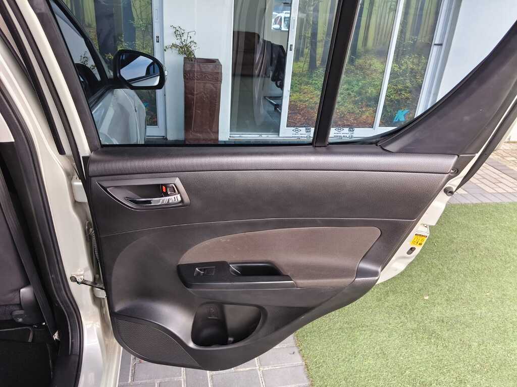 Suzuki Swift - View 14