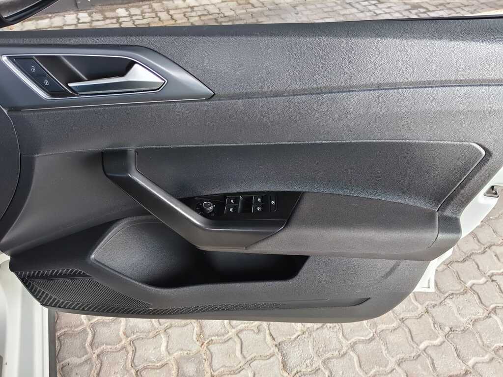 Volkswagen Polo - View 11