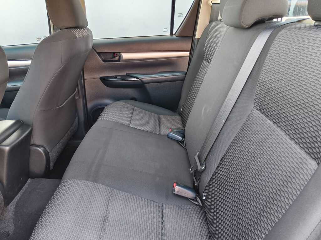 Toyota Hilux - View 11