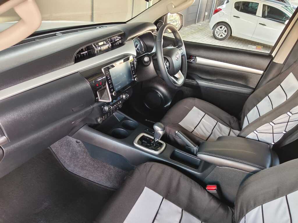 Toyota Hilux - View 10