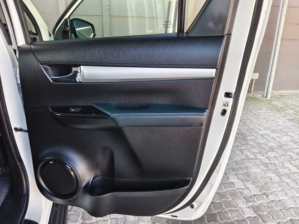 Toyota Hilux - View 16