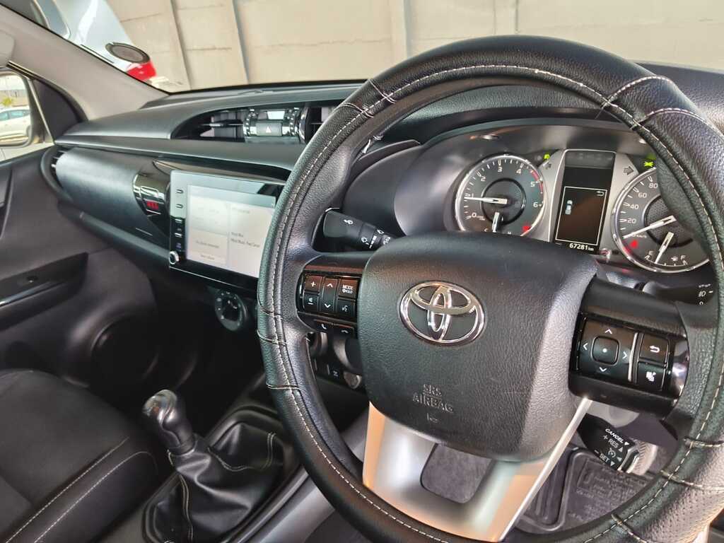Toyota Hilux - View 10
