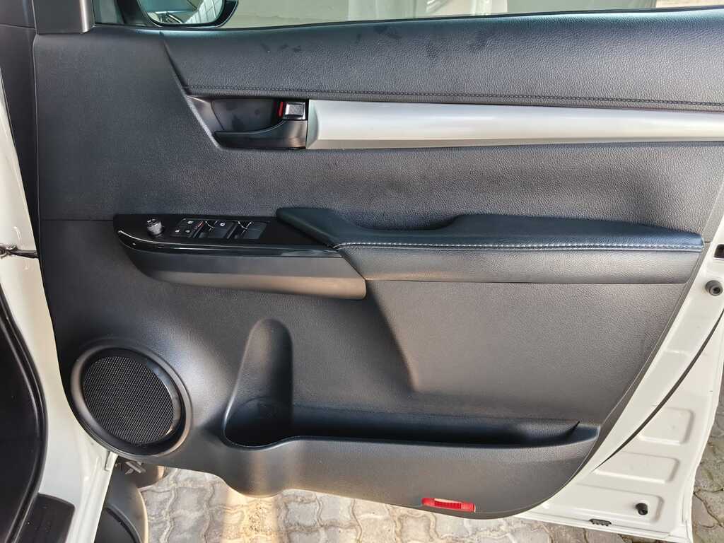 Toyota Hilux - View 12